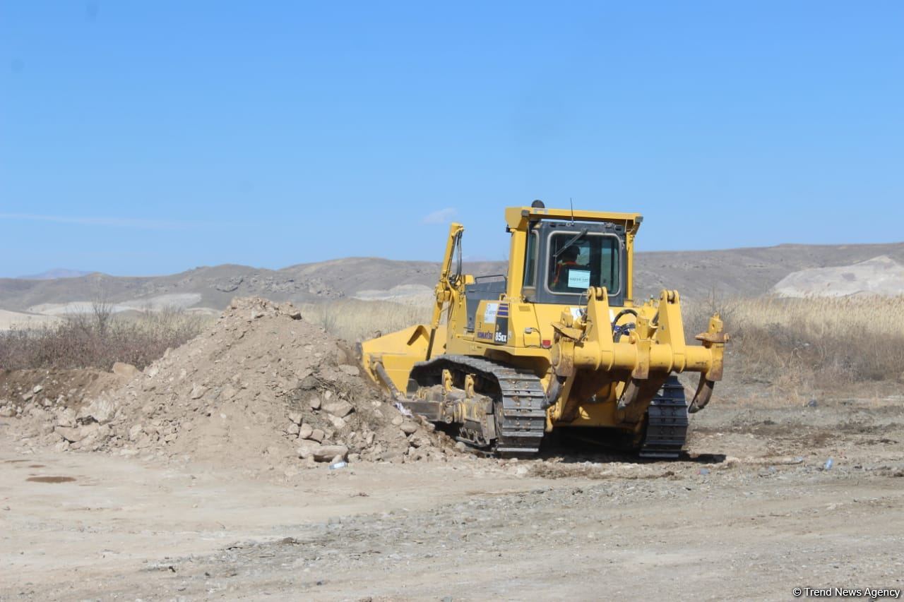 Construction of Azerbaijan's Horadiz-Aghband railway continues (PHOTO)