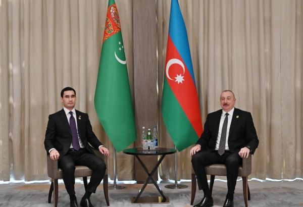 Президент Азербайджана Ильхам Алиев встретился с Президентом Туркменистана Сердаром Бердымухамедовым (ФОТО/ВИДЕО)