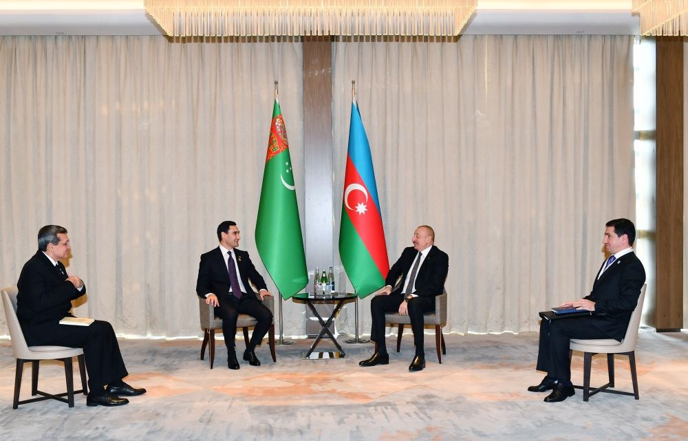 Президент Азербайджана Ильхам Алиев встретился с Президентом Туркменистана Сердаром Бердымухамедовым (ФОТО/ВИДЕО)