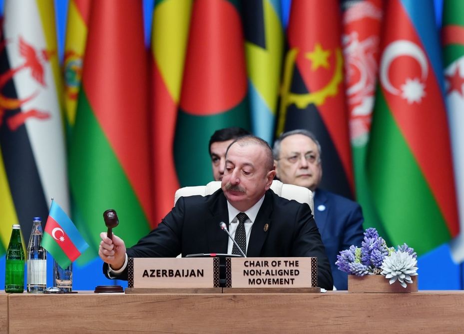 Президент Ильхам Алиев: Сейчас весь мир является свидетелем самой серьезной конфронтации между Востоком и Западом