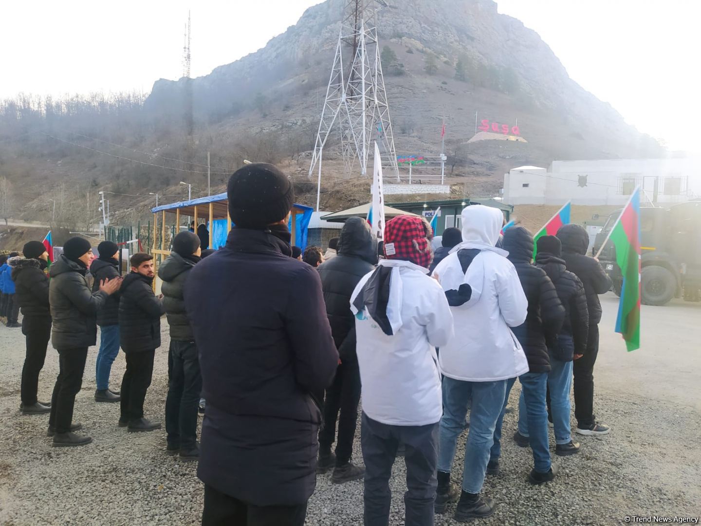 Peaceful protest of Azerbaijanis continues on Lachin-Khankendi road (PHOTO)