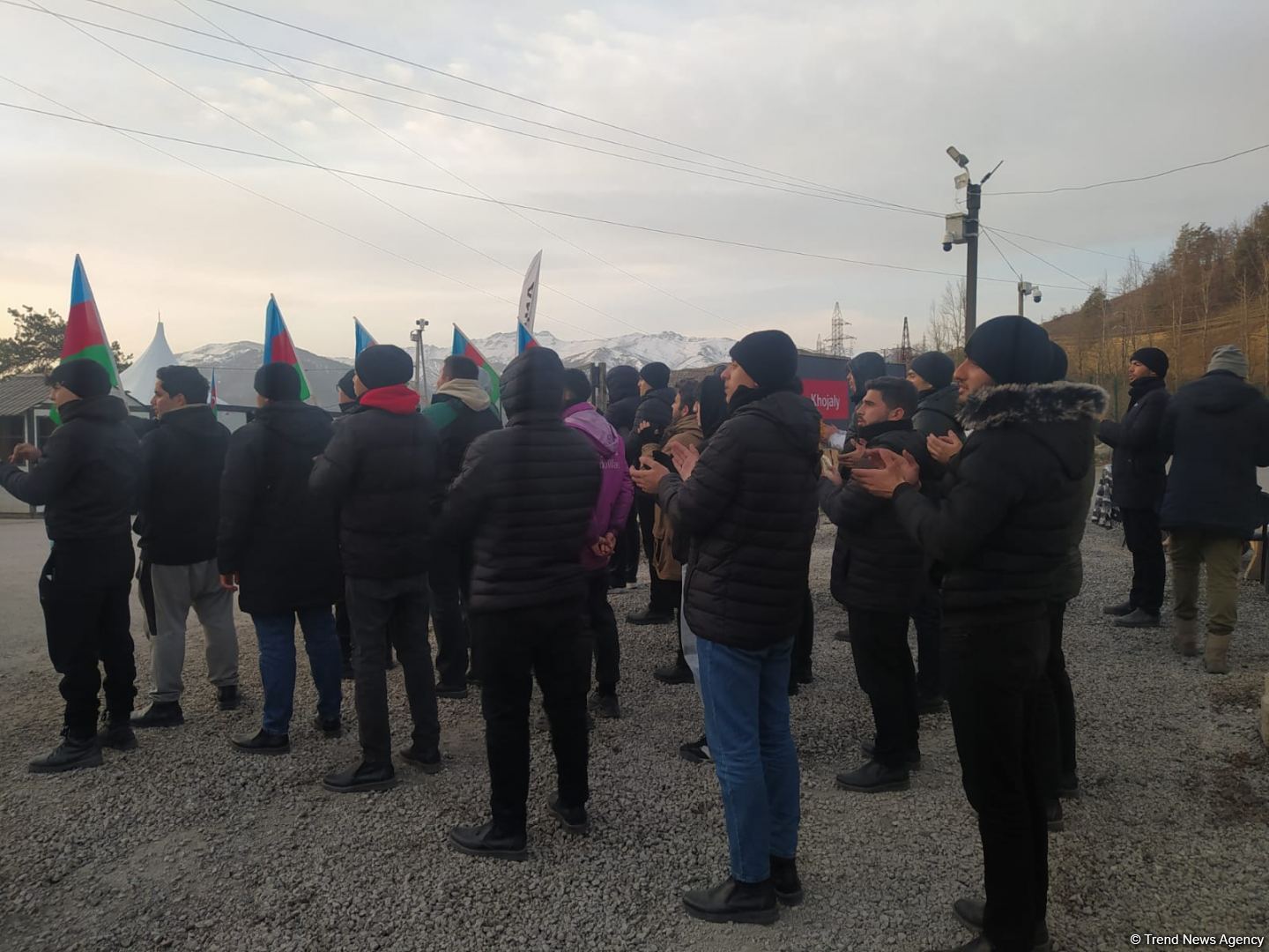 Peaceful protest of Azerbaijanis continues on Lachin-Khankendi road (PHOTO)