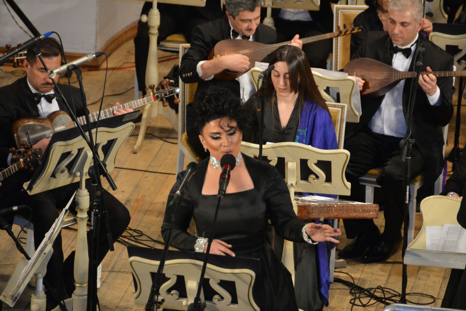 Красота и ритмичность – концерт Кенуль Мамедли в Баку (ФОТО)