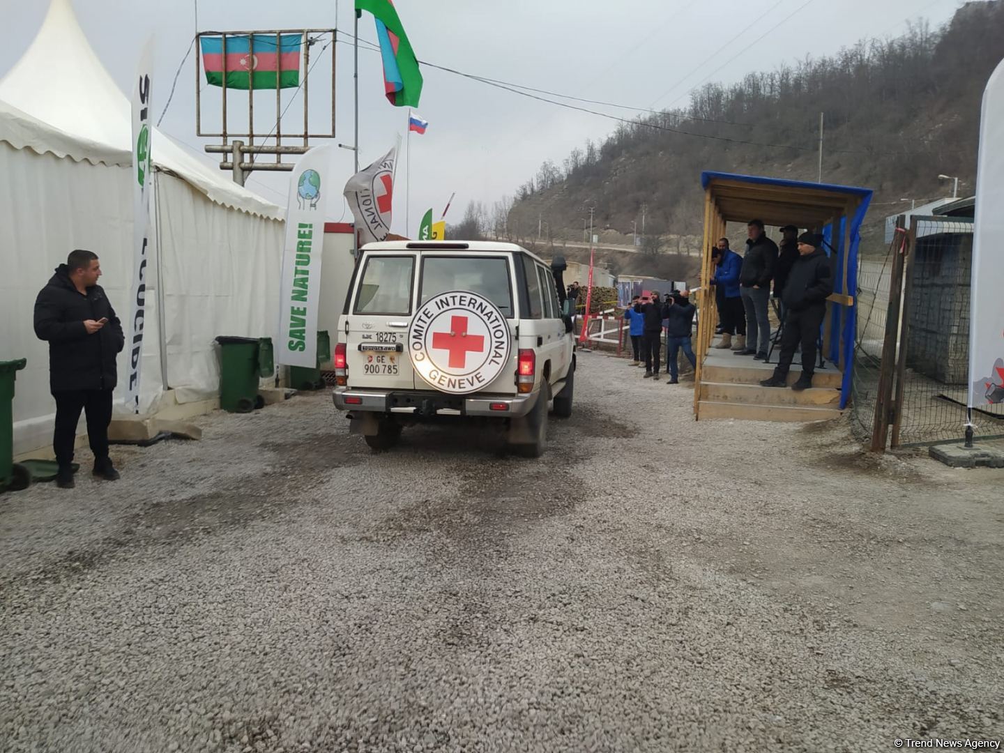 Another ICRC convoy drives freely along Azerbaijan's Lachin-Khankendi road (PHOTO)