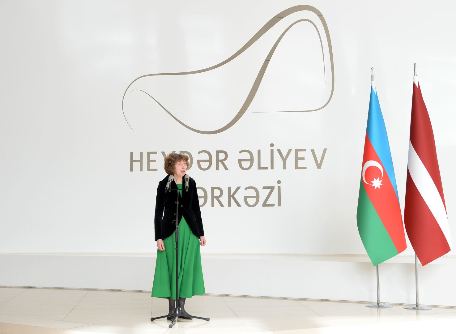 'Between Heaven and Earth' exhibition opened at Heydar Aliyev Center in Baku (PHOTO)