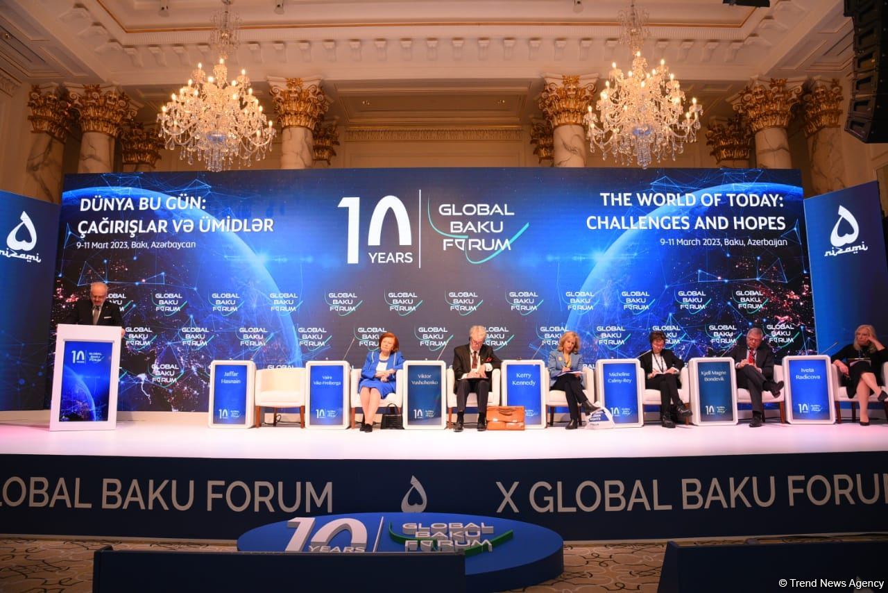 First panel on "Building resilience in divided world: its impact on global world" held within Global Baku Forum (PHOTO)