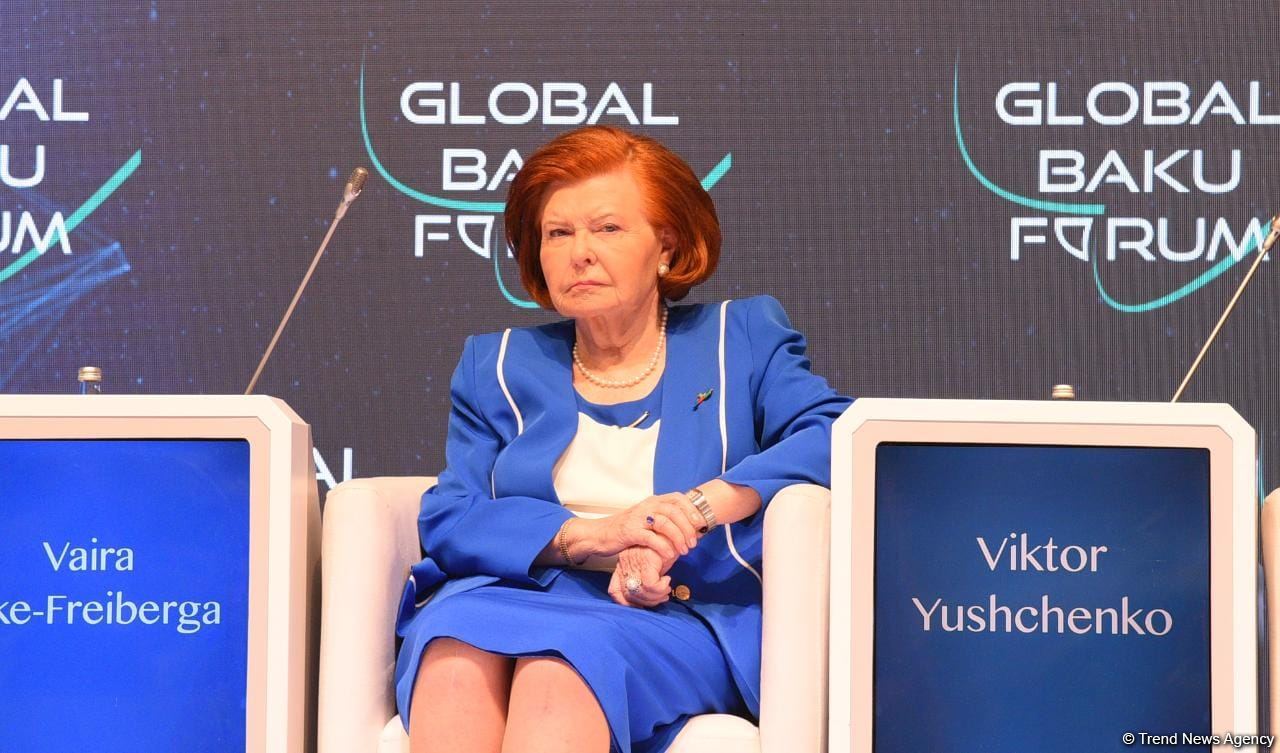 First panel on "Building resilience in divided world: its impact on global world" held within Global Baku Forum (PHOTO)