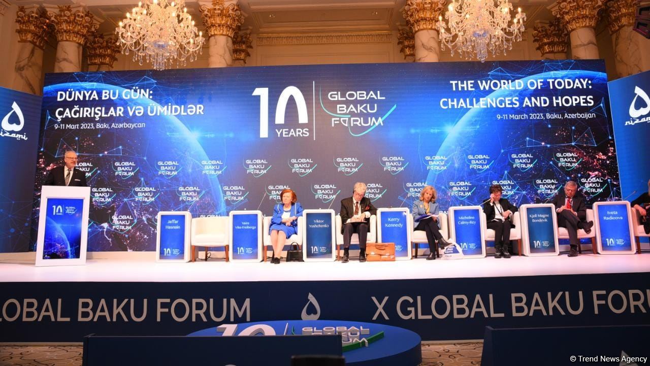 First panel on "Building resilience in divided world: its impact on global world" held within Global Baku Forum (PHOTO)