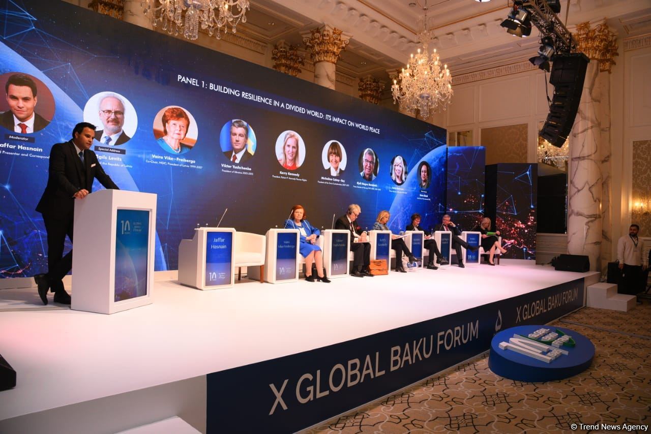 First panel on "Building resilience in divided world: its impact on global world" held within Global Baku Forum (PHOTO)