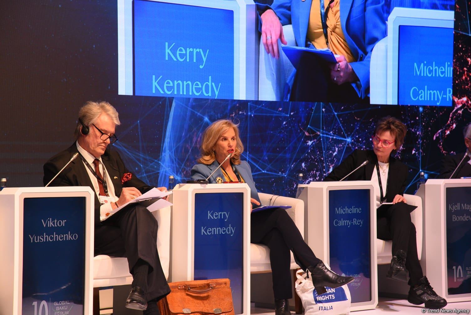 First panel on "Building resilience in divided world: its impact on global world" held within Global Baku Forum (PHOTO)