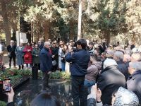 В Баку состоялось открытие надгробного памятника Рустаму Ибрагимбекову (ФОТО)