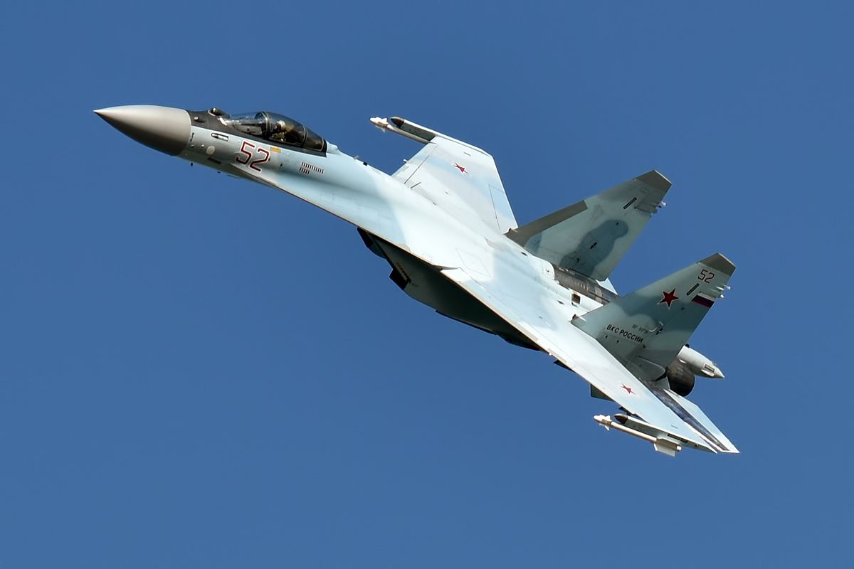 Иран завершил сделку по покупке истребителей Су-35 у России