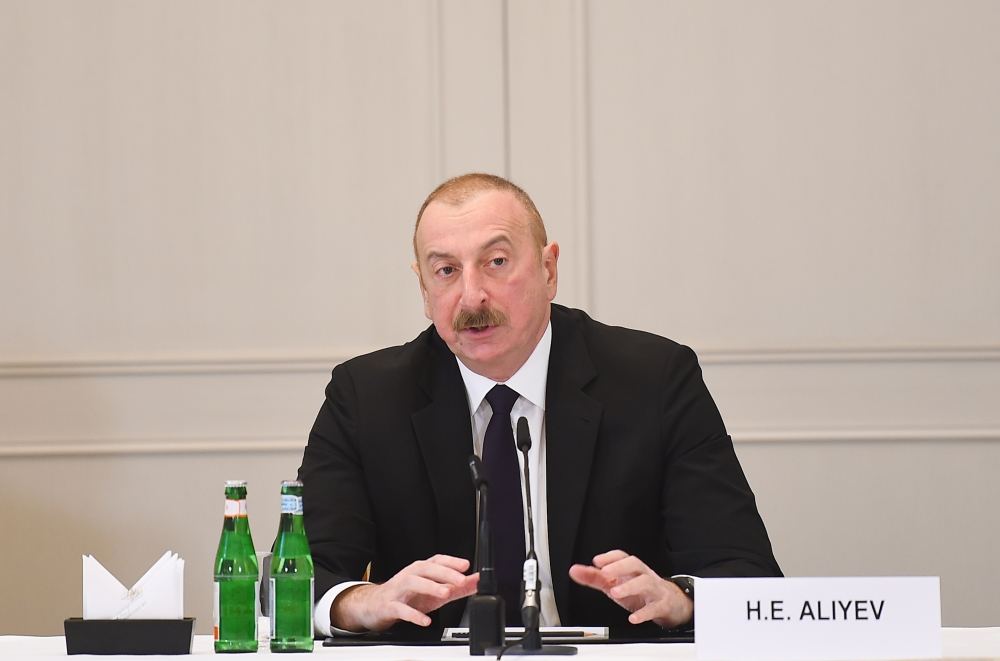 Президент Ильхам Алиев: В связи с растущим спросом в Европе на природный газ мы планируем расширить пропускную способность нашего трубопровода