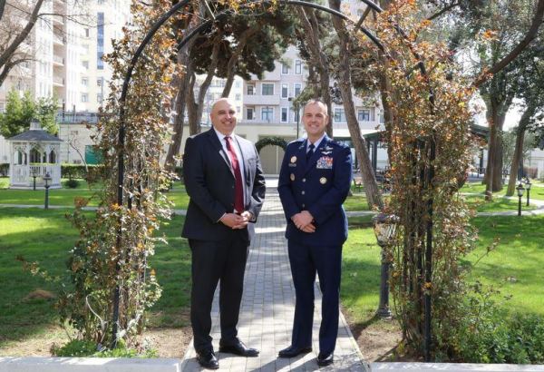 Бригадный генерал Европейского командования США прибыл в Азербайджан