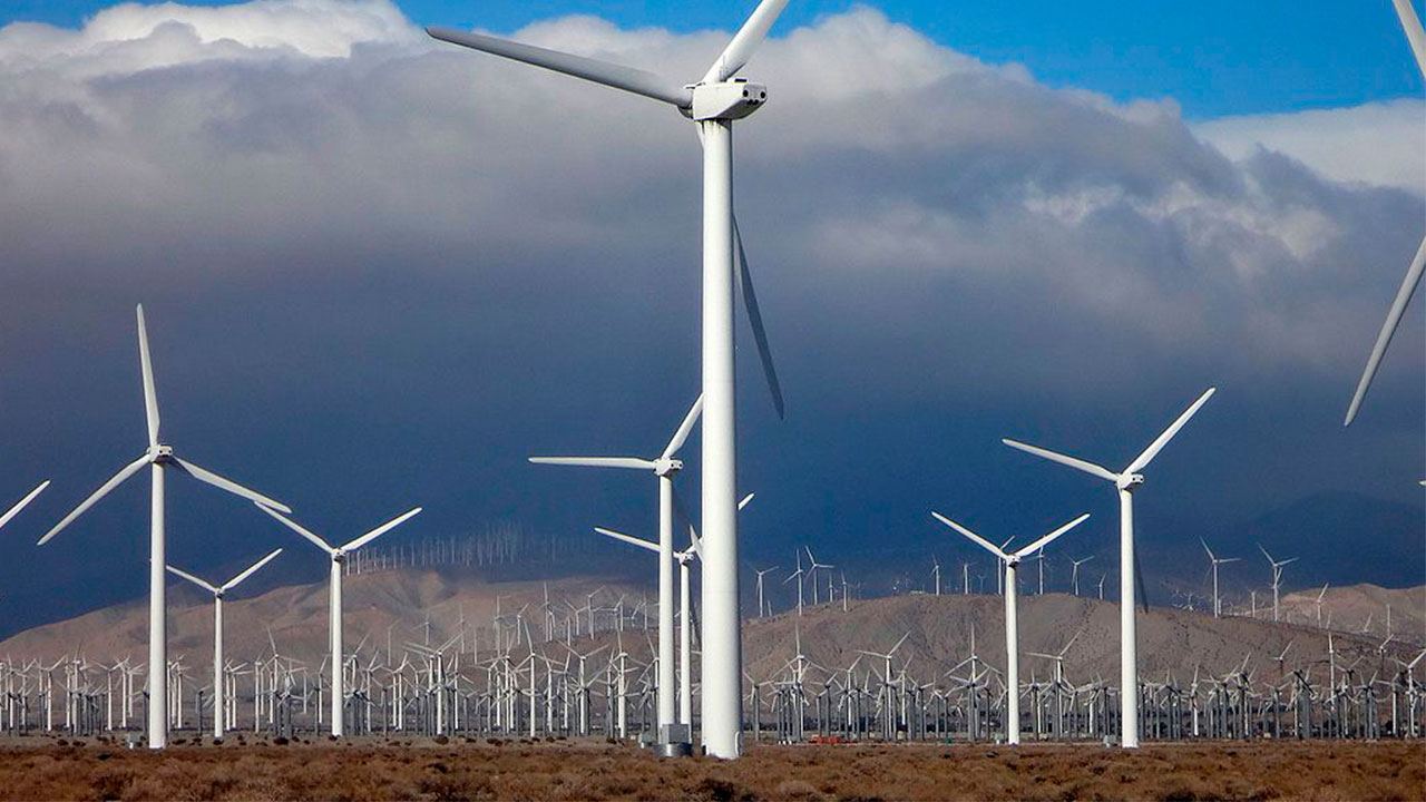В двух областях Кыргызстана построят ветряные электростанции