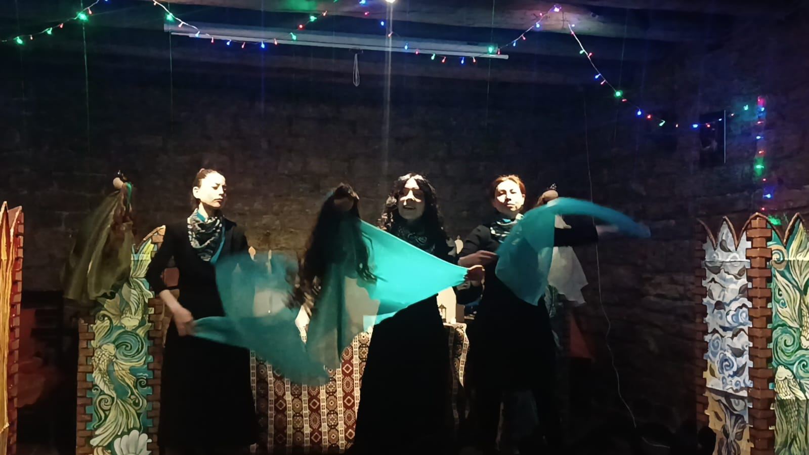 В Баку состоялась премьера спектакля о мифологических персонажах Новруза (ФОТО/ВИДЕО)