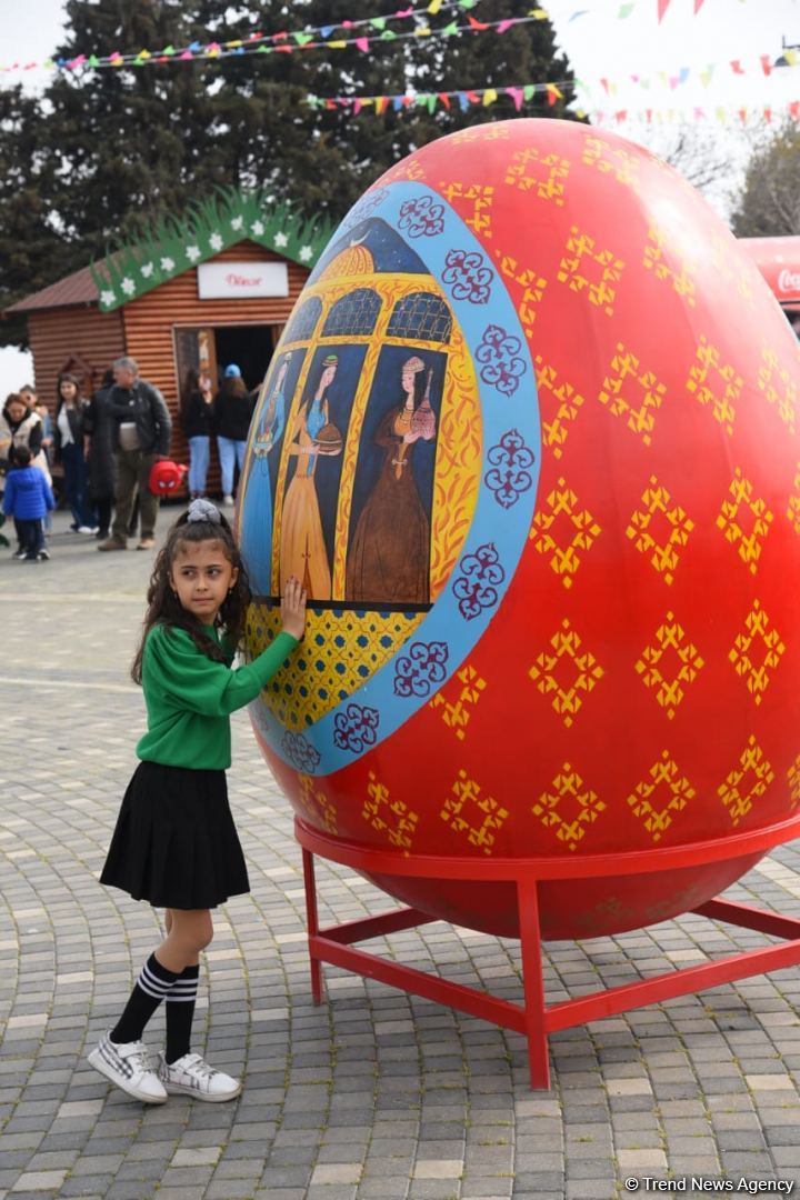 Baku residents celebrating Novruz holiday (PHOTO)