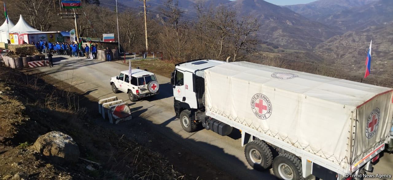 ICRC vehicles move freely along Azerbaijan's Lachin-Khankendi road (PHOTO)