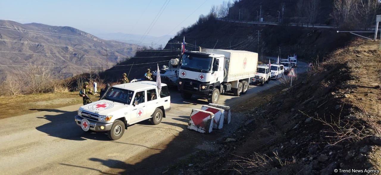 ICRC vehicles move freely along Azerbaijan's Lachin-Khankendi road (PHOTO)