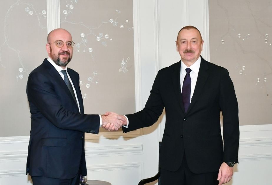 Шарль Мишель позвонил Президенту Ильхаму Алиеву