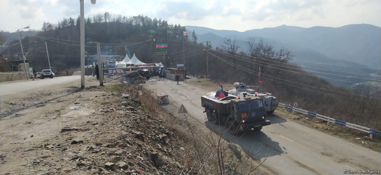 Another convoy of Russian peacekeepers moves freely along Azerbaijan's Lachin-Khankendi road (PHOTO)