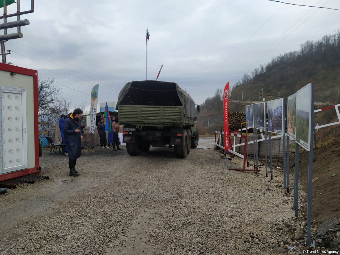 Russian peacekeepers' vehicles move freely along Azerbaijani Lachin-Khankendi road (PHOTO)