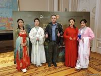 В Баку представлены яркое искусство, традиции и наследие древнего Китая (ФОТО)