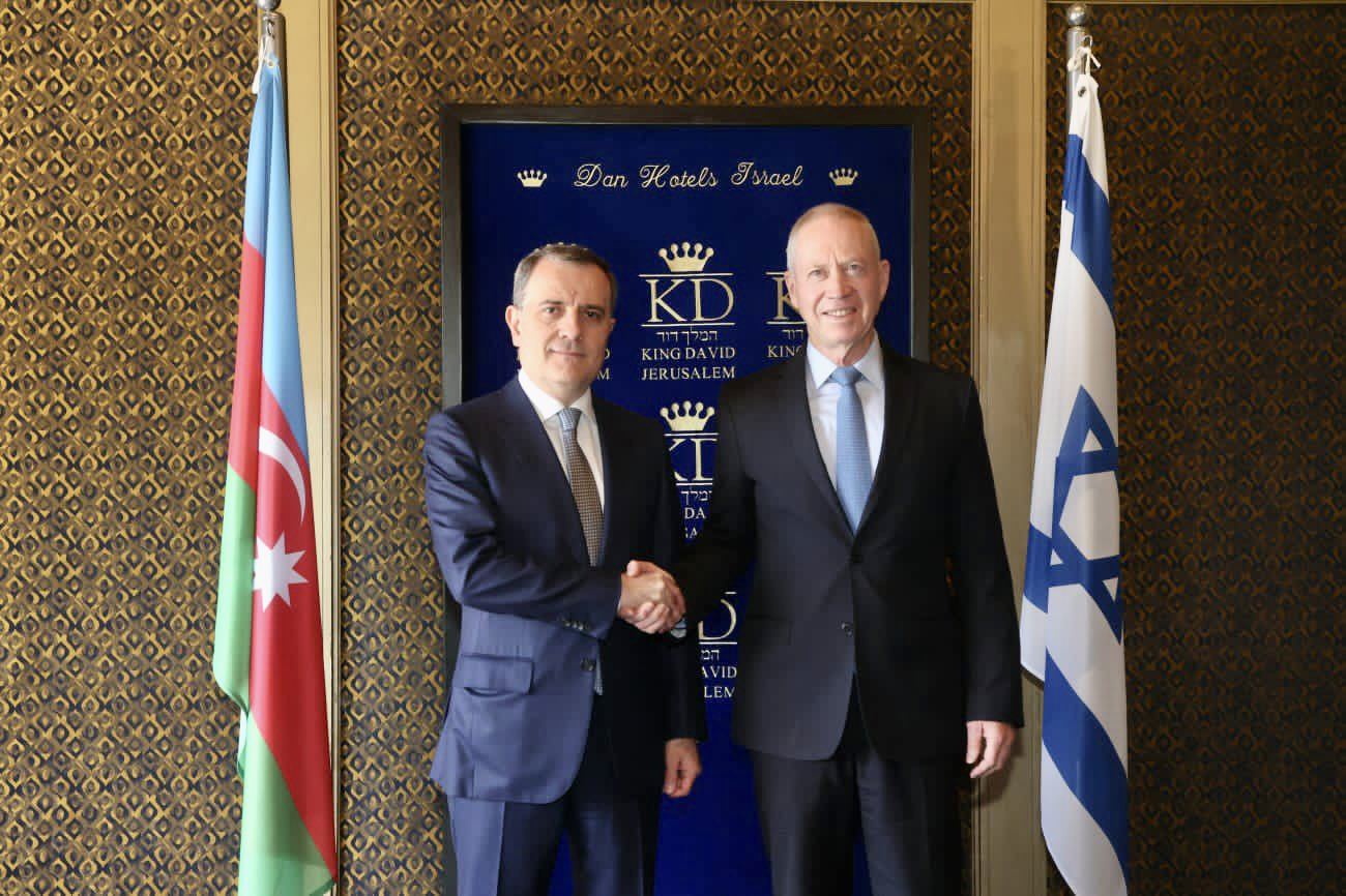 Azerbaijani FM meets with Israeli defense minister (PHOTO)