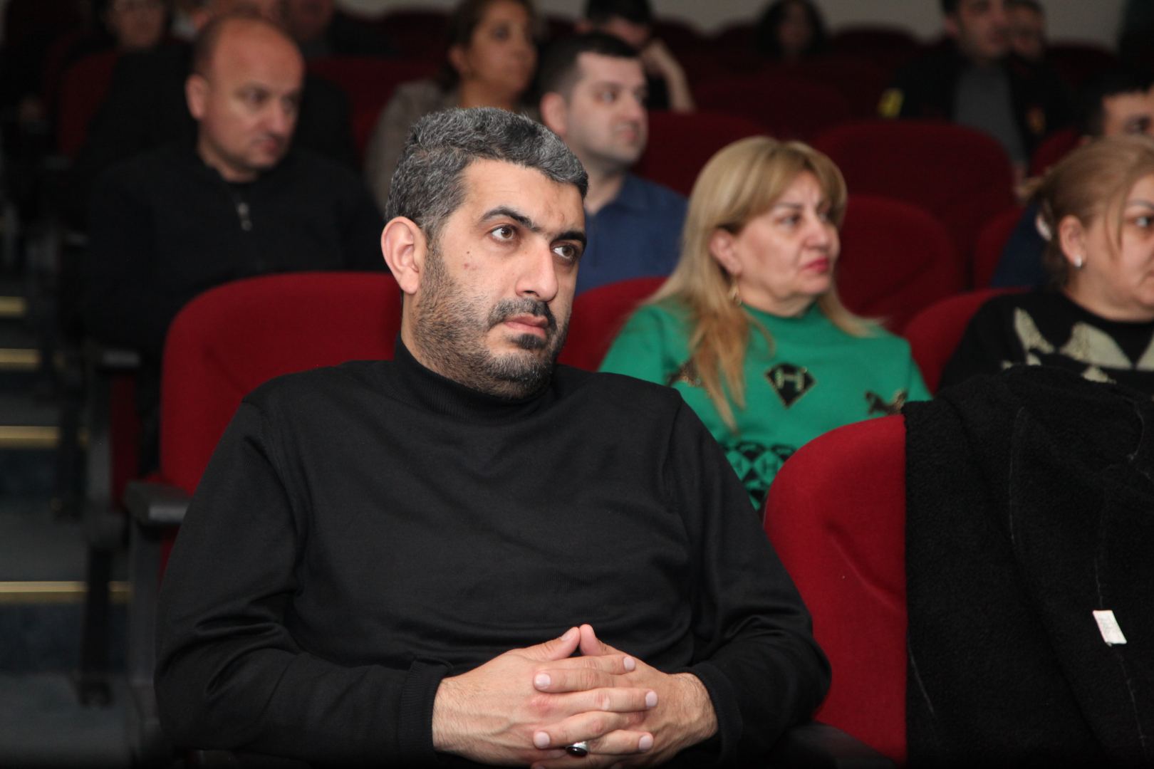"Символ памяти" – в Баку показали фильм Алекпера Мурадова (ФОТО)