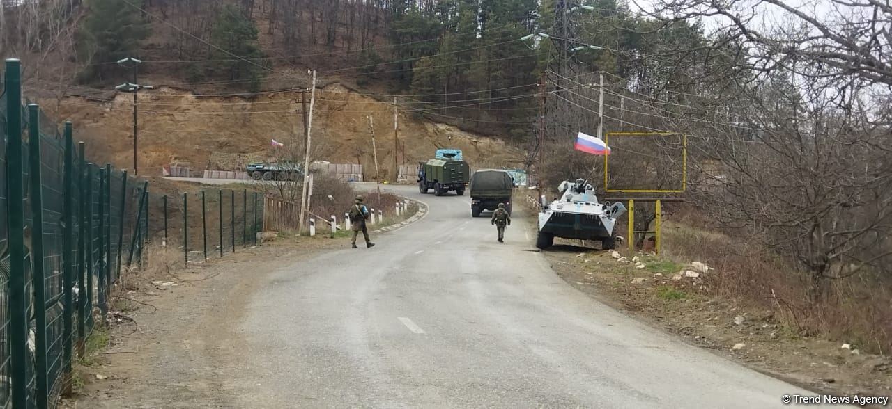 Several trucks of Russian peacekeepers move freely along Azerbaijan's Lachin-Khankendi road (PHOTO)