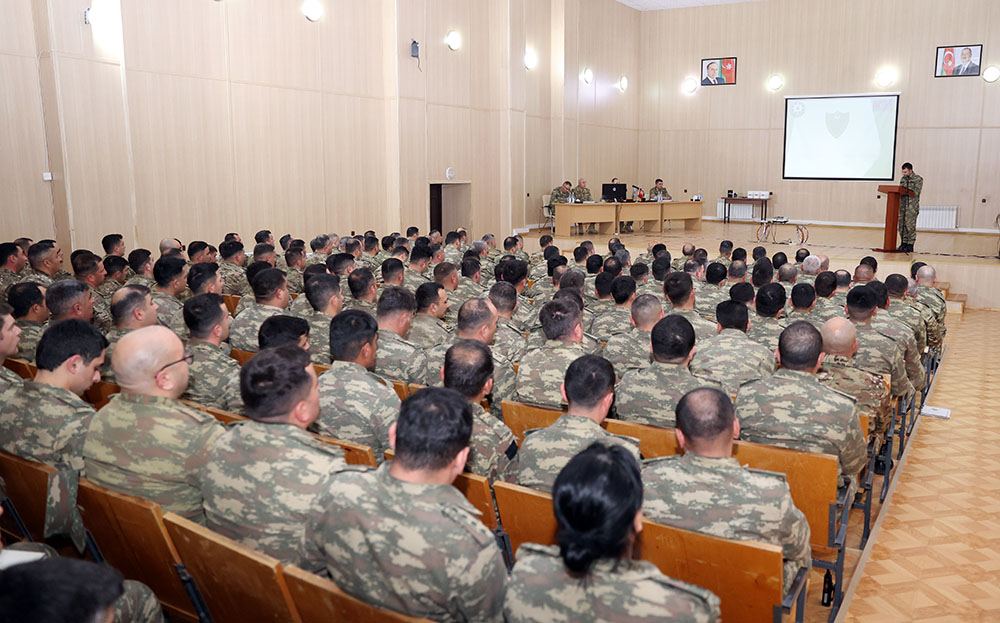 В воинских частях Азербайджана состоялось обобщающее заседание по итогам первого квартала  учебного года (ФОТО)