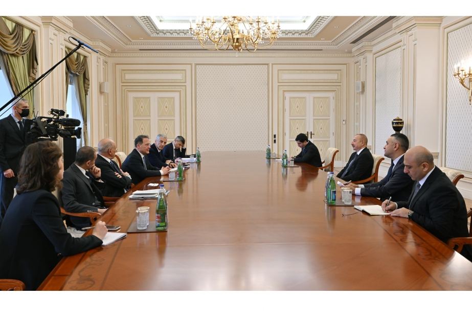 President Ilham Aliyev receives Deputy Minister of Foreign Affairs and International Cooperation of Italy (VIDEO)