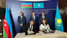 Business contracts signed between Kazakhstan, Azerbaijan (PHOTO)