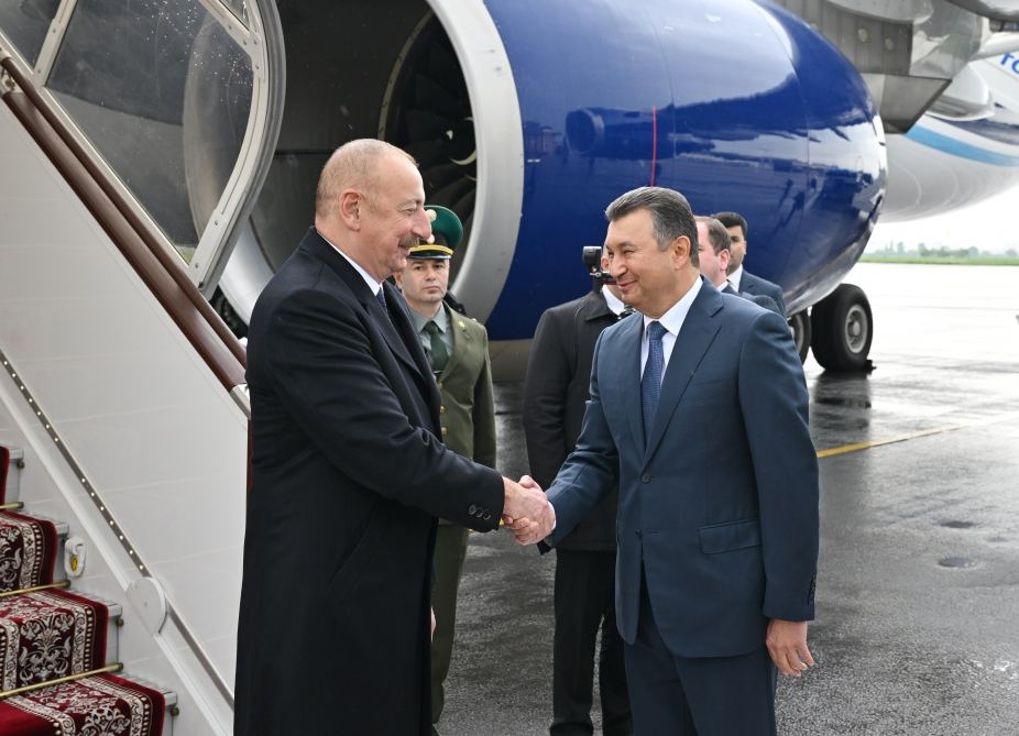 Президент Ильхам Алиев прибыл с государственным визитом в Таджикистан (ФОТО)