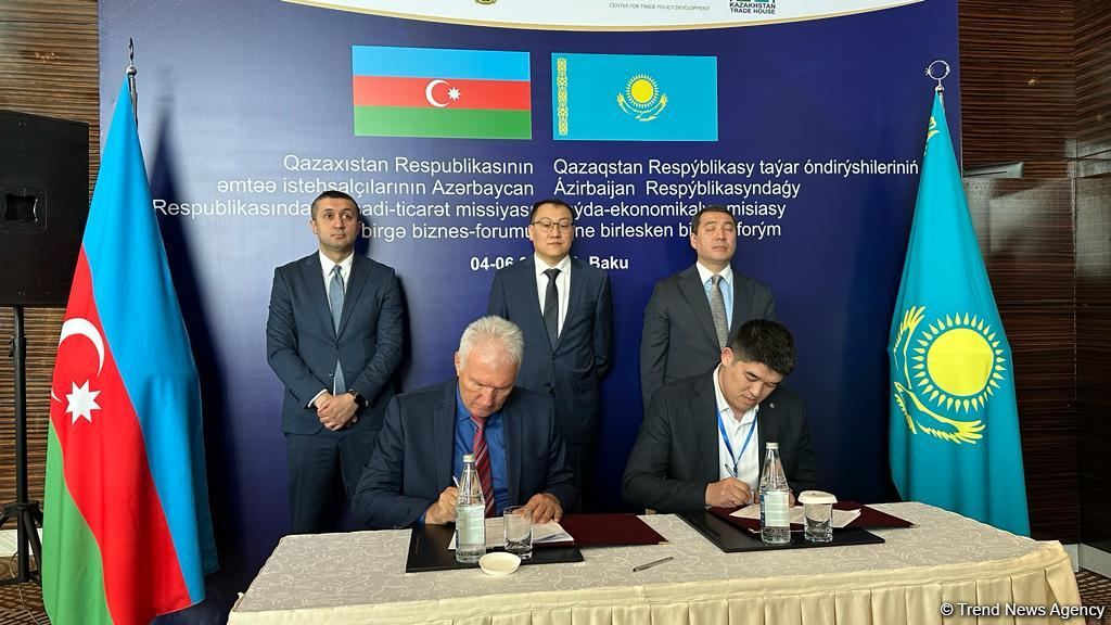 Business contracts signed between Kazakhstan, Azerbaijan (PHOTO)