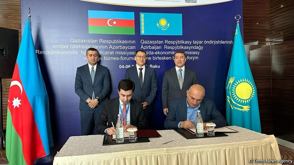 Между Казахстаном и Азербайджаном подписаны бизнес-контракты (ФОТО)