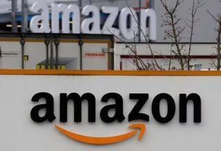 Amazon offers shoppers $10 to pick up purchases as it targets delivery costs