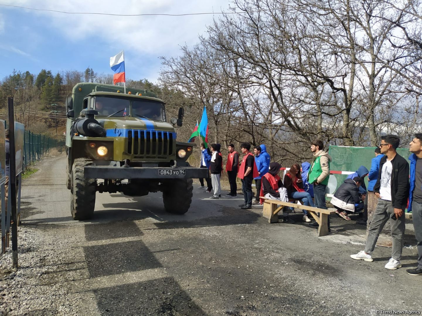 Russian peacekeepers' convoy moves freely along Azerbaijan's Lachin-Khankendi road (PHOTO)