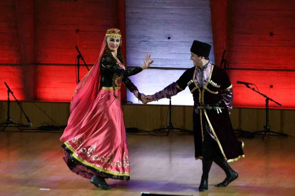 Azərbaycan incəsənət nümunələri UNESCO-da təqdim edilib (FOTO)