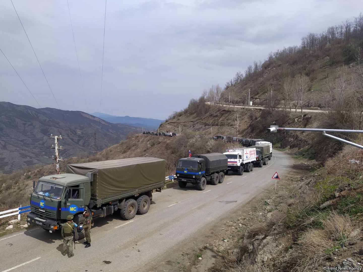 Sülhməramlılara aid 32  avtomobil Laçın yolundan maneəsiz keçib (FOTO)