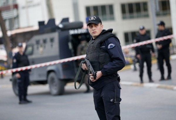 İstanbulda atışma nəticəsində iki nəfər həlak olub