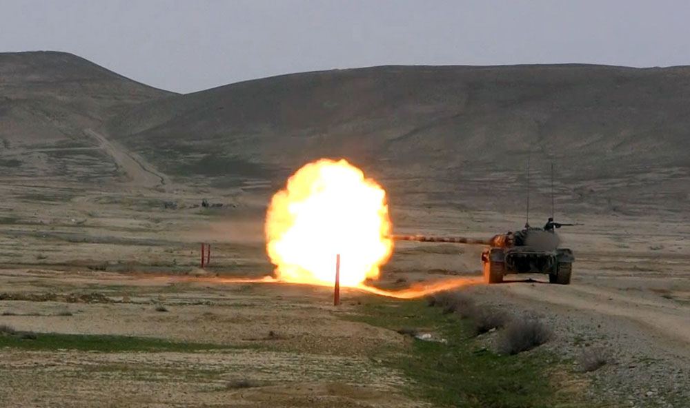 Повышается боеготовность танковых подразделений азербайджанской армии (ВИДЕО)