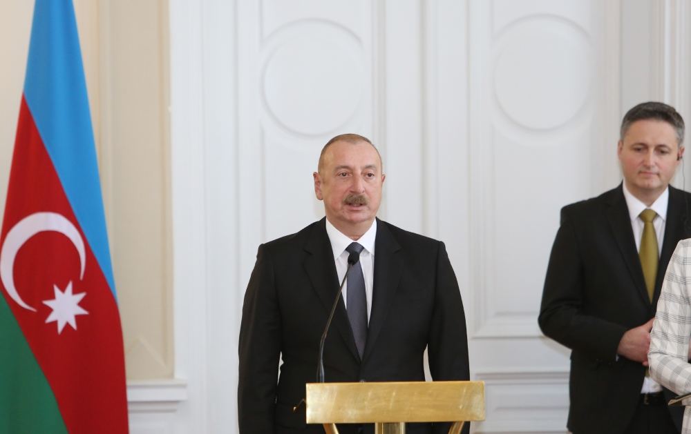 Президент Ильхам Алиев: Сегодня начинается новая страница отношений между Азербайджаном и Боснией и Герцеговиной