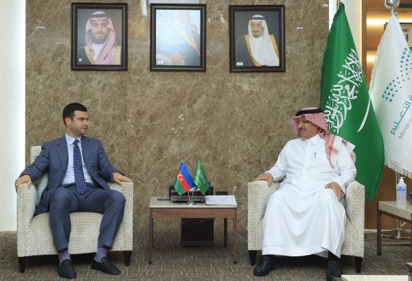 Орхан Мамедов встретился с министром образования, председателем правления Банка МСБ Саудовской Аравии (ФОТО)