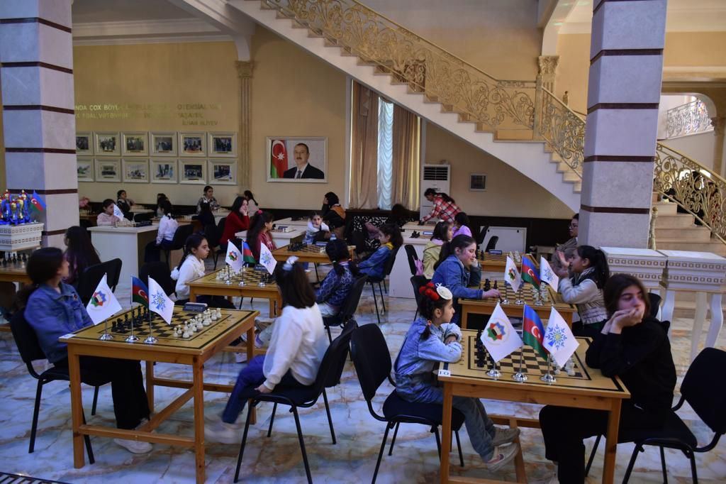 Xaçmazda Ümummilli Lider Heydər Əliyevin xatirəsinə həsr edilmiş qızlar arasında şahmat turniri təşkil edilib (FOTO)