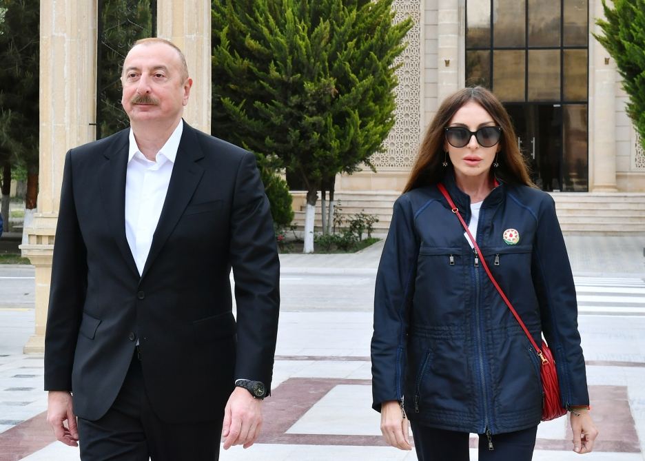 President Ilham Aliyev, First Lady Mehriban Aliyeva visit Salyan district (PHOTO/VIDEO)