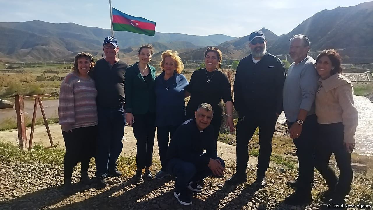 Delegation of US, Israel representatives visits Azerbaijan's Khudafarin bridge
