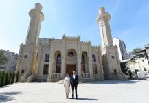 Президент Ильхам Алиев и Первая леди Мехрибан Алиева приняли участие в открытии Джума мечети в Наримановском районе (ФОТО)