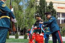 Müdafiə naziri Almatıda Quru Qoşunlarının Hərbi İnstitutunu ziyarət edib (FOTO)