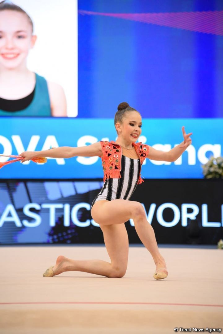 Best moments of second day of Rhythmic Gymnastics World Cup competitions in Baku (PHOTO)